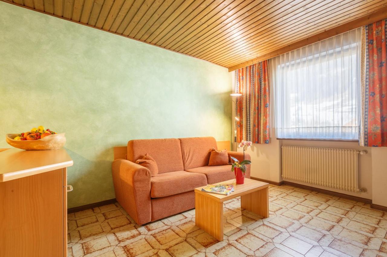 Residence Silvia San Candido Esterno foto
