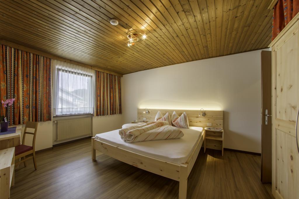 Residence Silvia San Candido Esterno foto