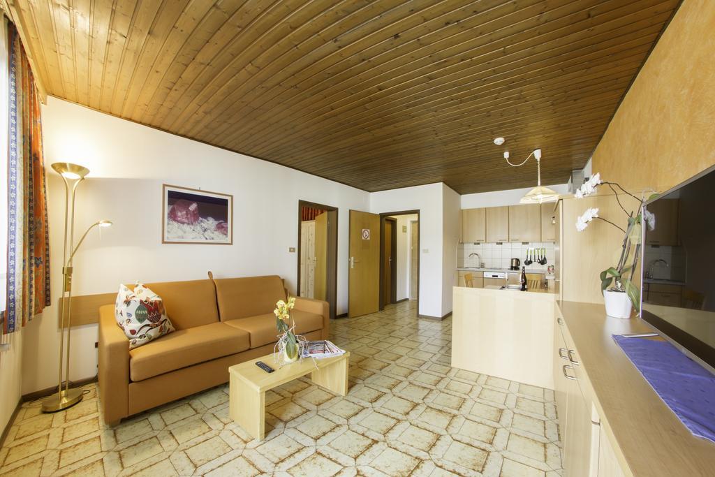 Residence Silvia San Candido Esterno foto