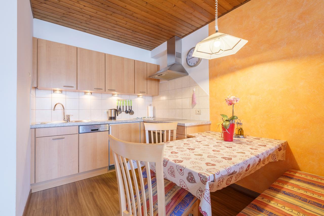 Residence Silvia San Candido Esterno foto