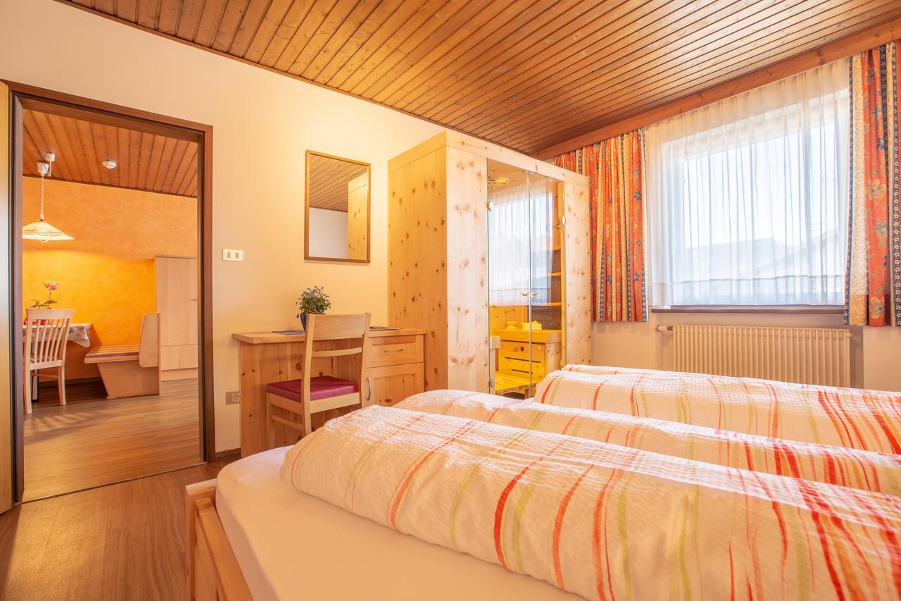 Residence Silvia San Candido Esterno foto